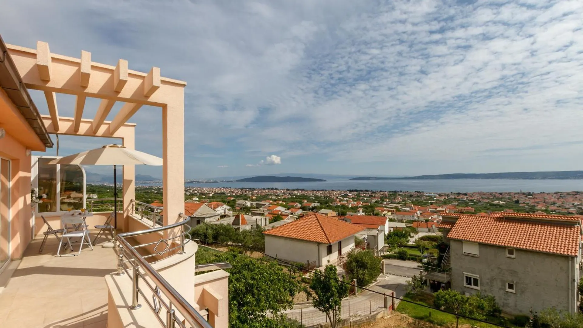 Apartments With A Parking Space Kastel Stari, Kastela - 19740 0*,